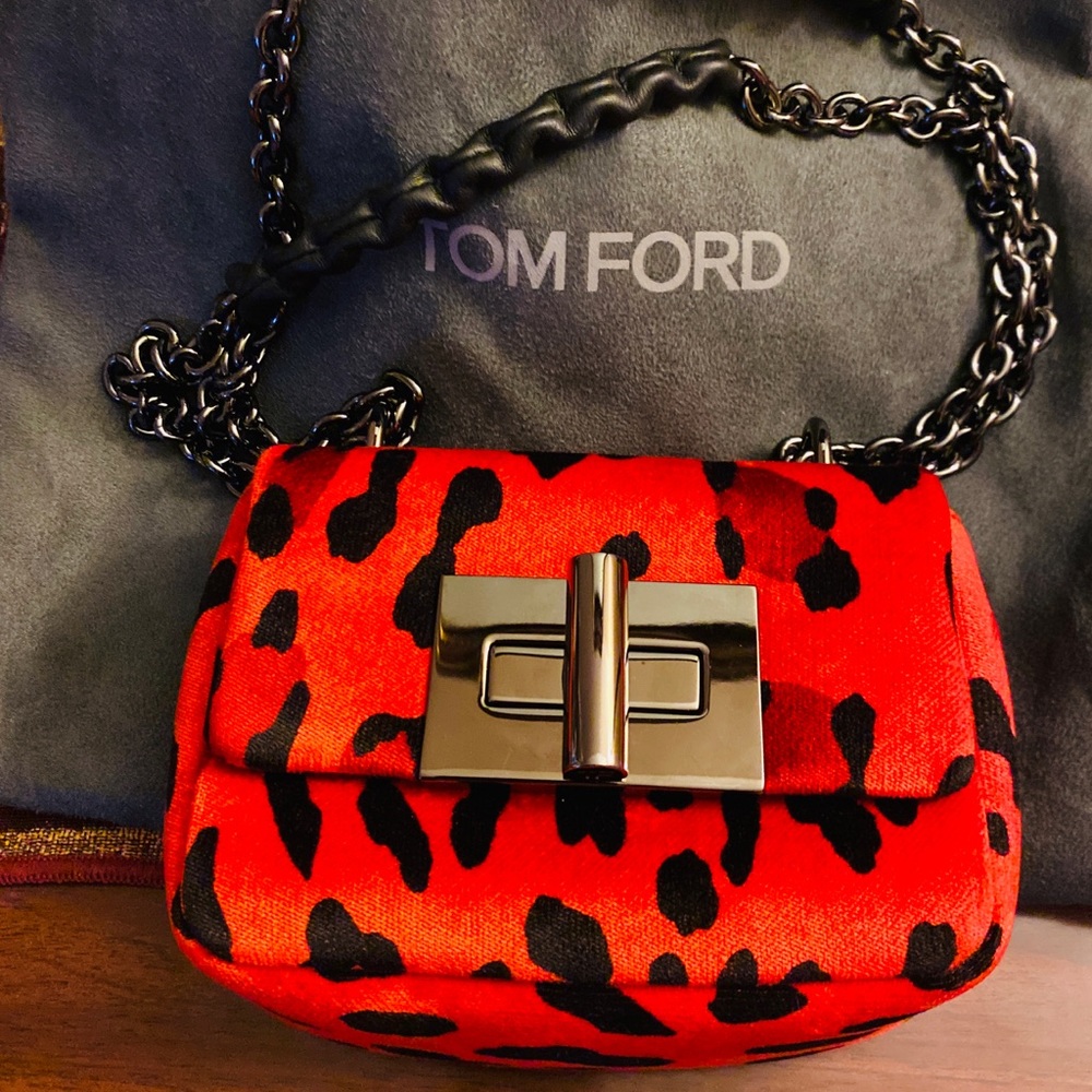 TOM FORD
